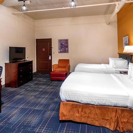 The Suites Hotel At Waterfront Plaza Ντουλούθ Εξωτερικό φωτογραφία