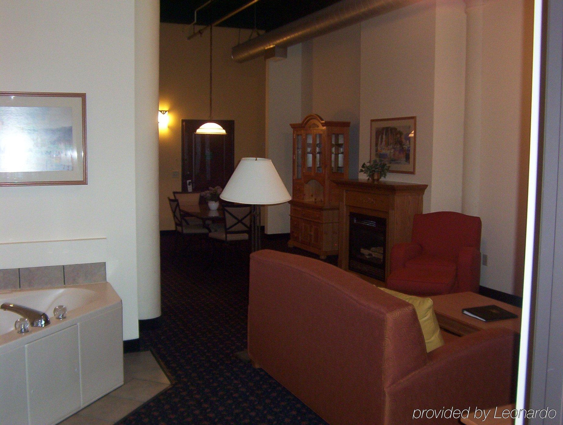 The Suites Hotel At Waterfront Plaza Ντουλούθ Δωμάτιο φωτογραφία