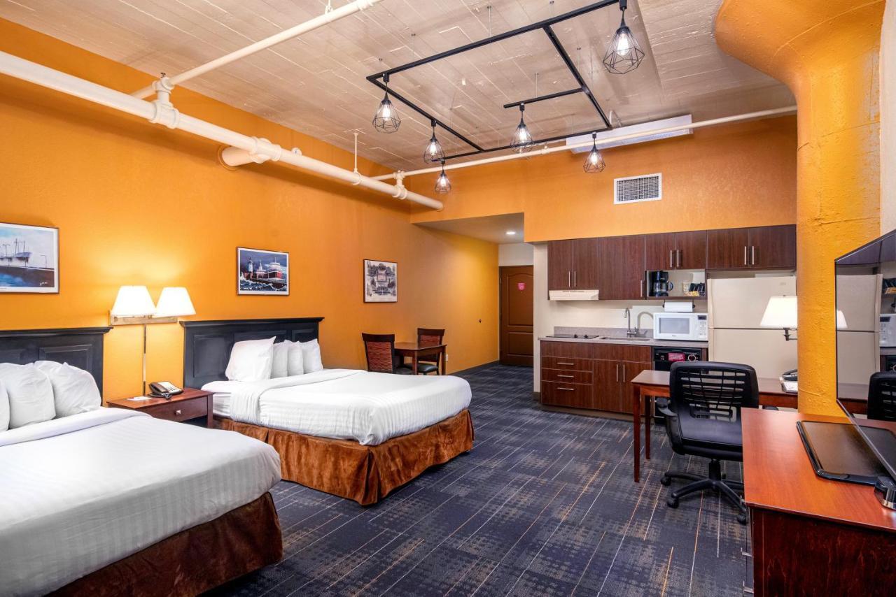 The Suites Hotel At Waterfront Plaza Ντουλούθ Εξωτερικό φωτογραφία