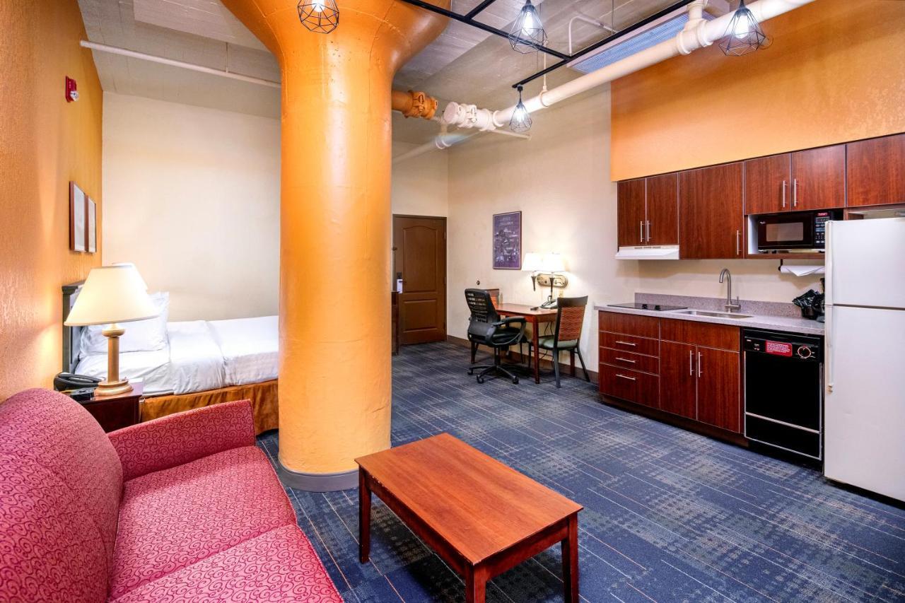 The Suites Hotel At Waterfront Plaza Ντουλούθ Εξωτερικό φωτογραφία